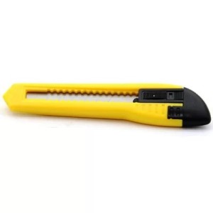 ESTILETE LARGO PLASTICO AMARELO 19CM EASY OFFICE